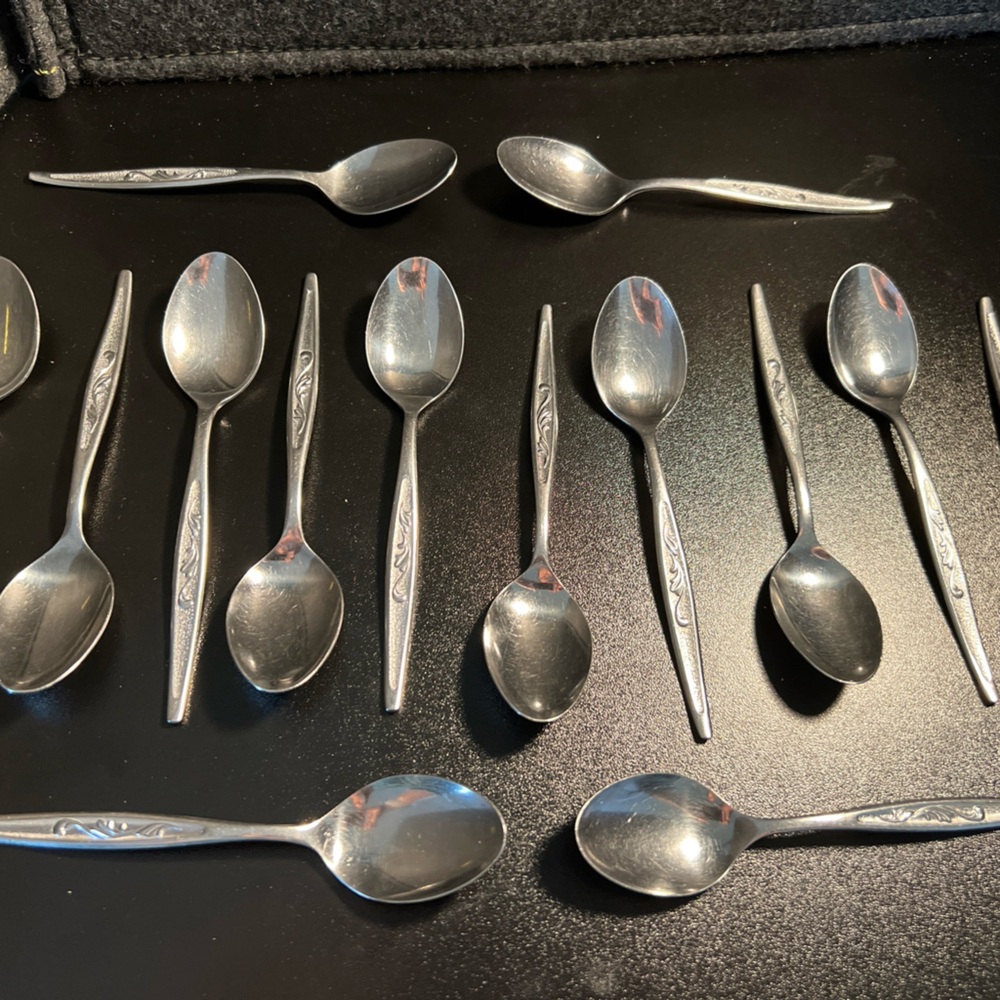 Set of 21 Tea‎ Spoons by Carlton Stainless Japan WOODCREST Flatware 5.5"